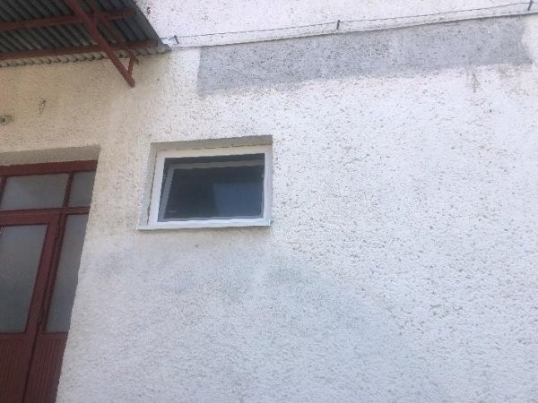 Výmena okien v budove obecného úradu - salónik, WC a chodba Výmena okien v budove obecného úradu - salónik, WC a chodba