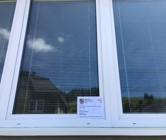 Výmena okien v budove obecného úradu - salónik, WC a chodba Výmena okien v budove obecného úradu - salónik, WC a chodba